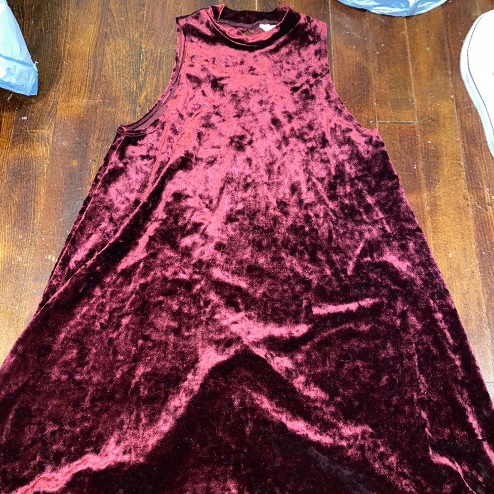 A strapless, haltered neck formal dress.